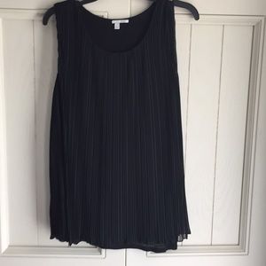 Pin-tucked Black tank